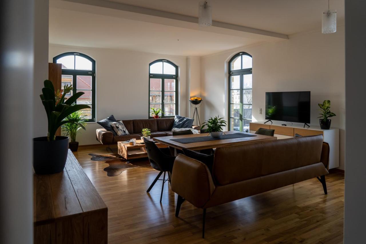 Koenig Residenz Nahe Bmw , Porsche , Dhl Und Messe *